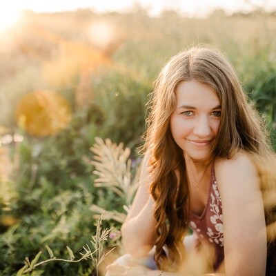 2022 Scholarship Recipient Savannah Engelken